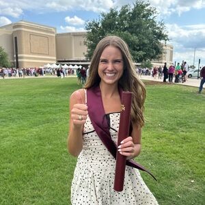 Meet your Posher, Jade